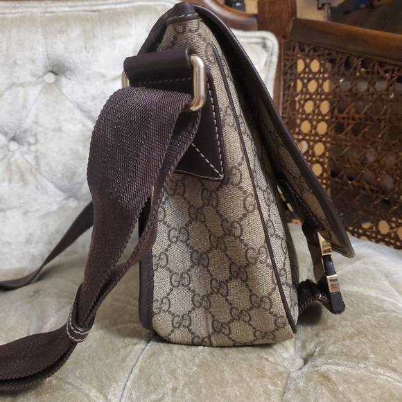 Gucci Beige and Brown Crossbody Bag - Picture 3 of 11